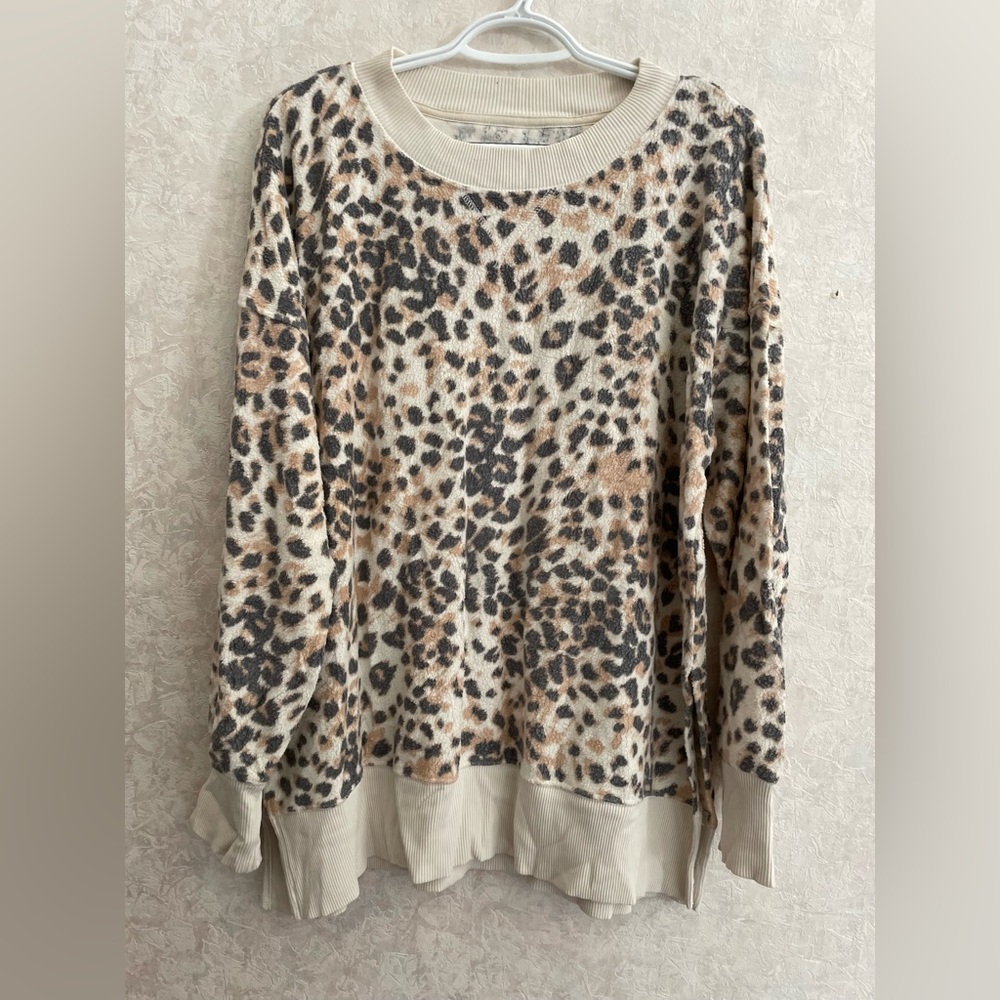 aerie women's medium long sleeve animal print sweater
